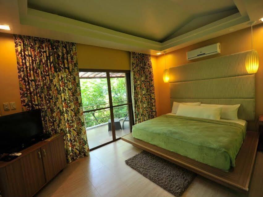 Tugawe Cove Resort Colongcocon Exterior foto
